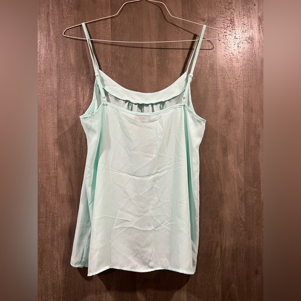 Women’s size large top brand new with tags still attached - Picture 5 of 7